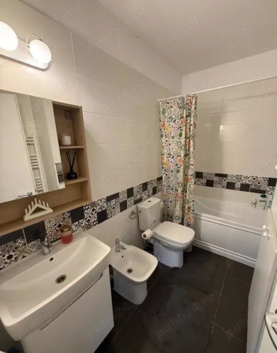 3 camere ,decomandat, 69 mp,  terasa, parcare, zona str.Trifoiului, Buna-Ziua