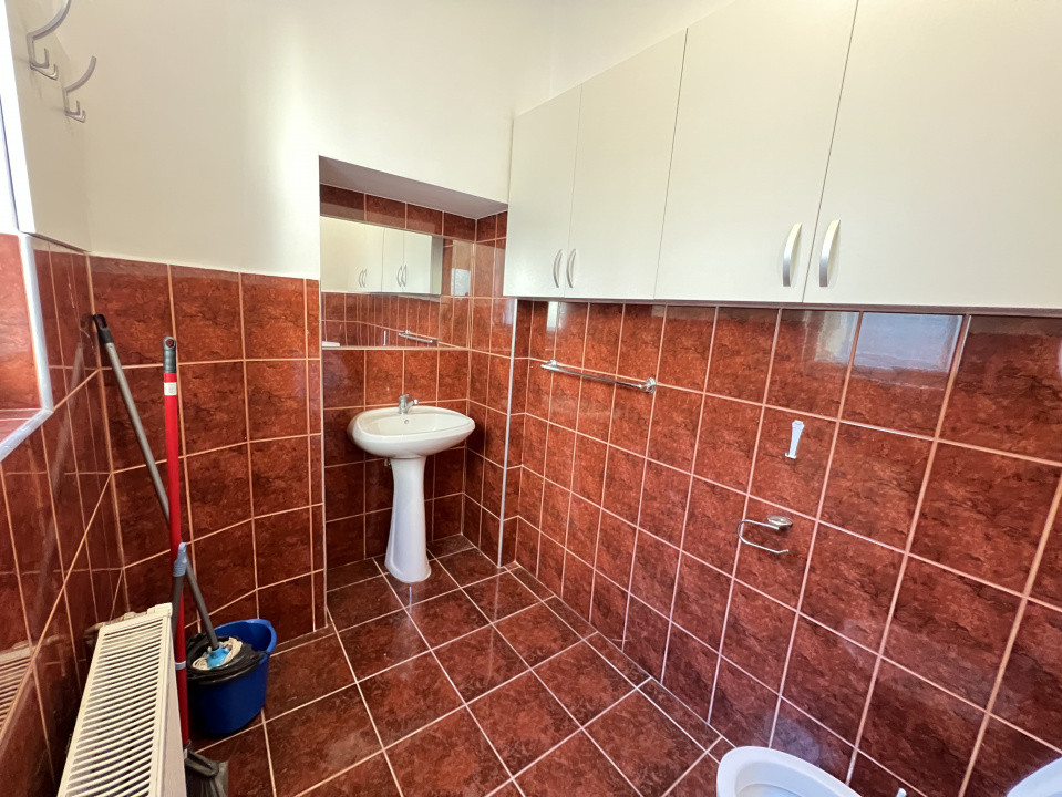 2 camere, 40 mp, curte, str.Iuliu Maniu, Centru