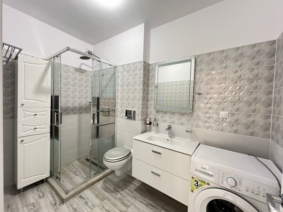 3 camere ,Lux, 75 mp, parcare,  terasa, zona str.Frunzisului, Zorilor