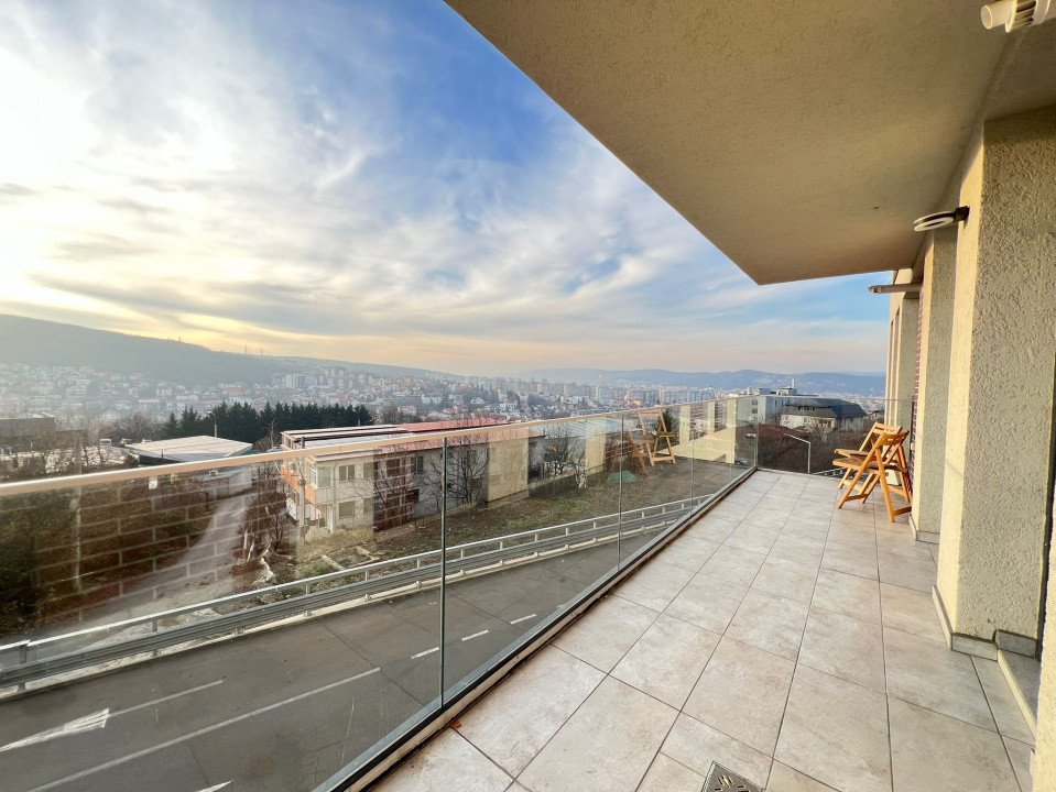 3 camere ,Lux, 75 mp, parcare,  terasa, zona str.Frunzisului, Zorilor