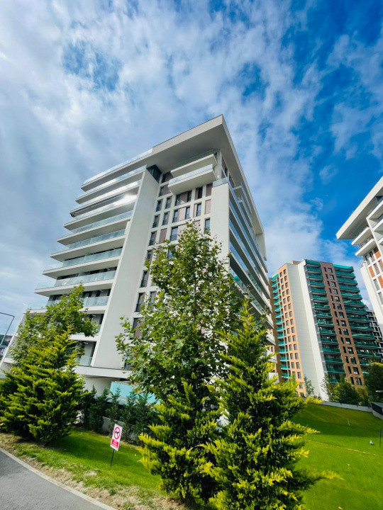 3 camere ,Lux, 75 mp, parcare, terasa, zona str.Frunzisului, Zorilor