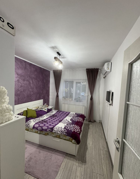 3 camere, decomandat, 65 mp,  balcon, zona  Marasti