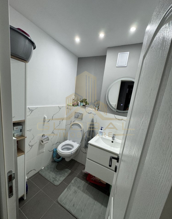 3 camere, decomandat, 65 mp,  balcon, zona  Marasti