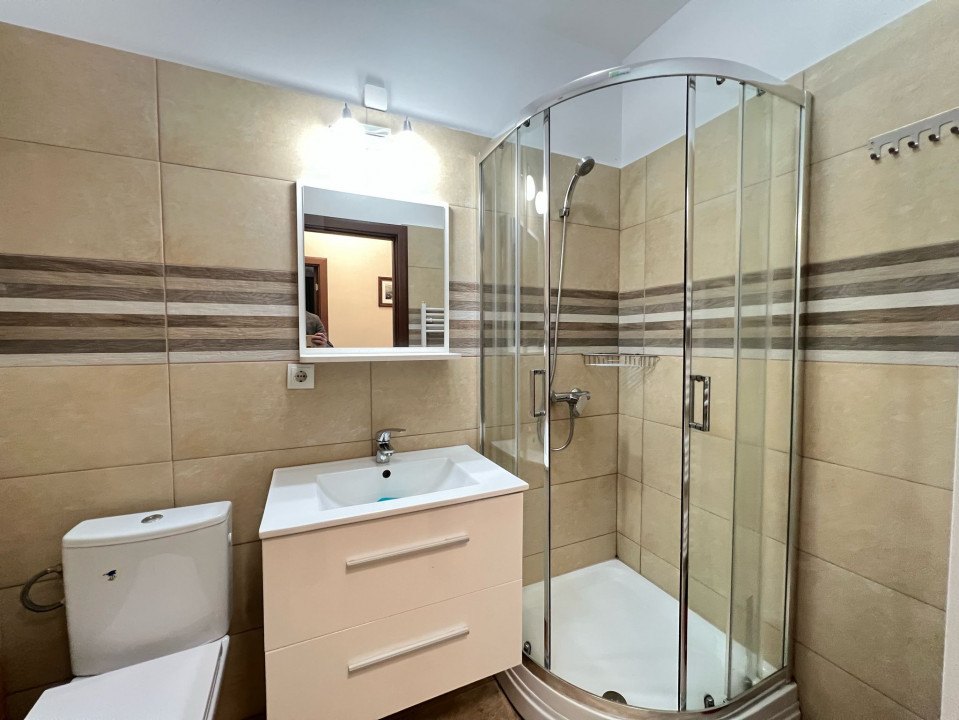 3 camere , 75 mp,  terasa, 2 bai, zona str. Buna Ziua