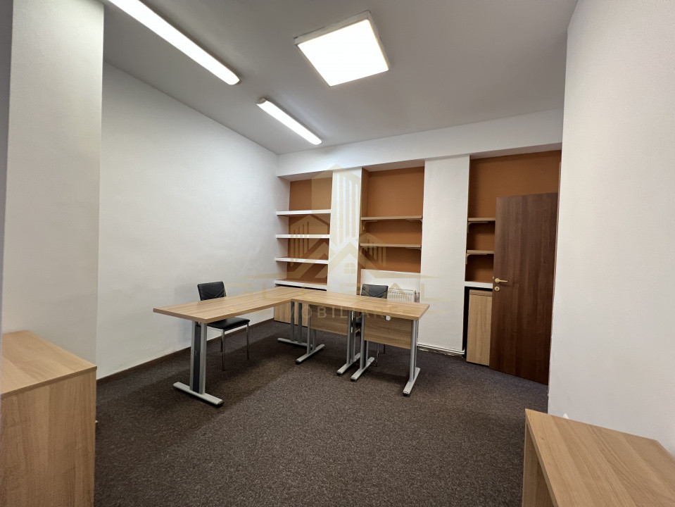 2 camere, Finisat, Curte str.Iuliu Maniu, Centru