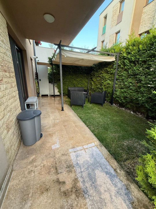 2 camere , 53 mp,  terasa, parcare, curte, zona stre. Buna-Ziua