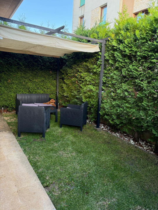 2 camere , 53 mp,  terasa, parcare, curte, zona stre. Buna-Ziua