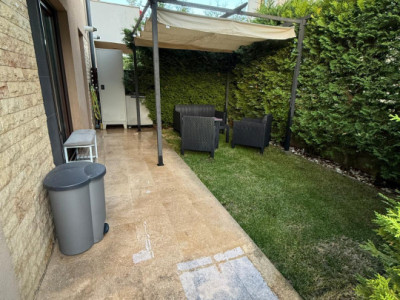 2 camere , 53 mp,  terasa, parcare, curte, zona stre. Buna-Ziua