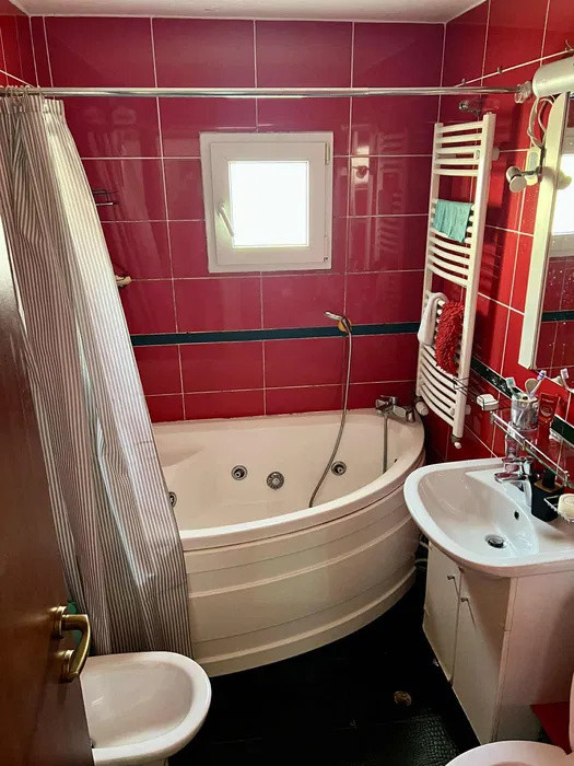 2 camere ,decomandat, 60 mp, balcon  zona The Office Marasti