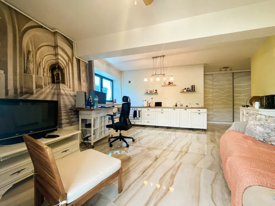 2 camere ,Lux 52 mp,  terasa, zona str.Frunzisului, Zorilor