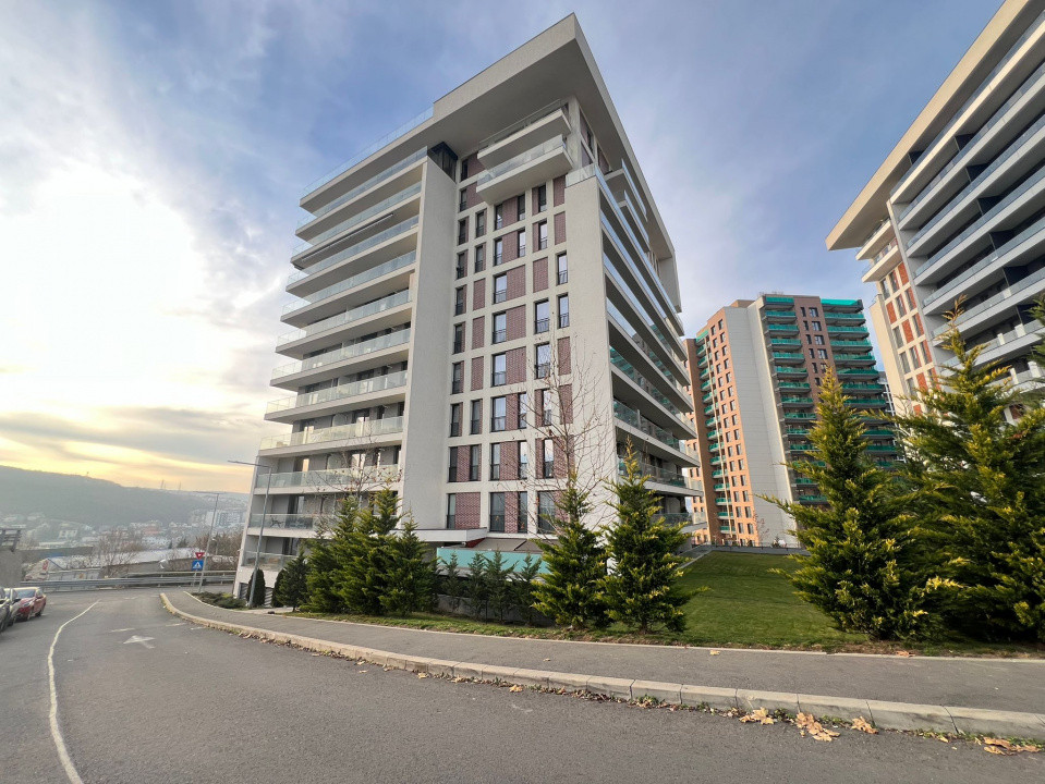 3 camere ,Lux, 75 mp, Boxa, parcare, terasa, Str.Frunzisului, Zorilor