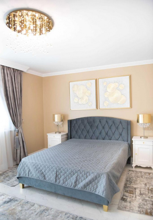 Vila Lux cu 5 camere , 300 mp, pistcina, 5 camere, terasa , Borhanci 