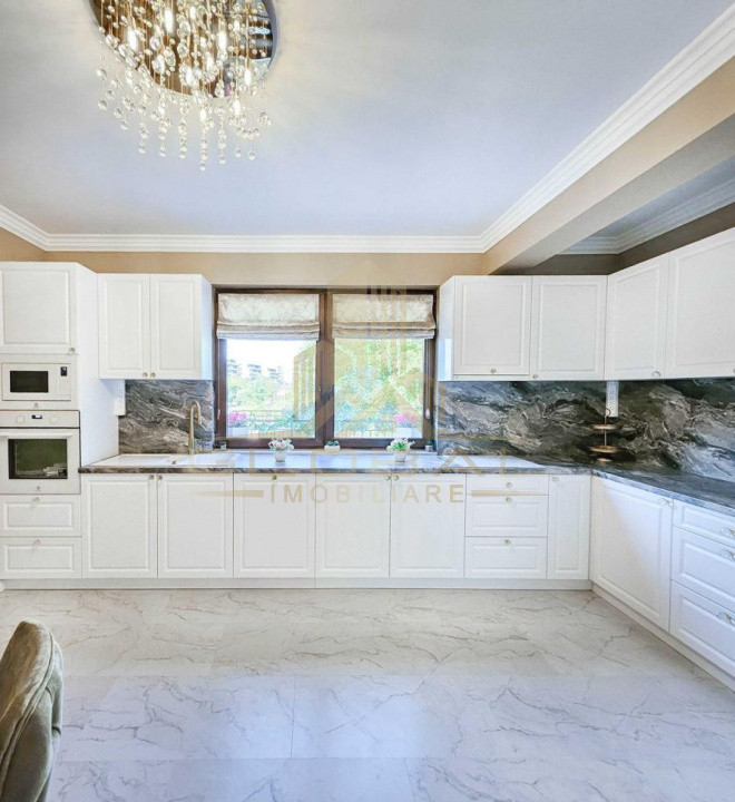 Vila Lux cu 5 camere , 300 mp, pistcina, 5 camere, terasa , Borhanci 