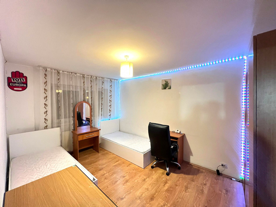 2 camere ,decomandat, 46 mp, et.1 balcon, str.Calea Floresti, Manastur