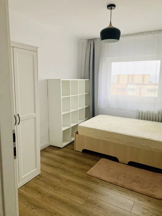 3 camere ,decomandat, 68 mp, balcon, zona str.Aurel vlaicu, Marasti