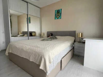 2 camere, 55 mp, Lux, parcare, terasa 35mp. Presecan Andrei Muresanu