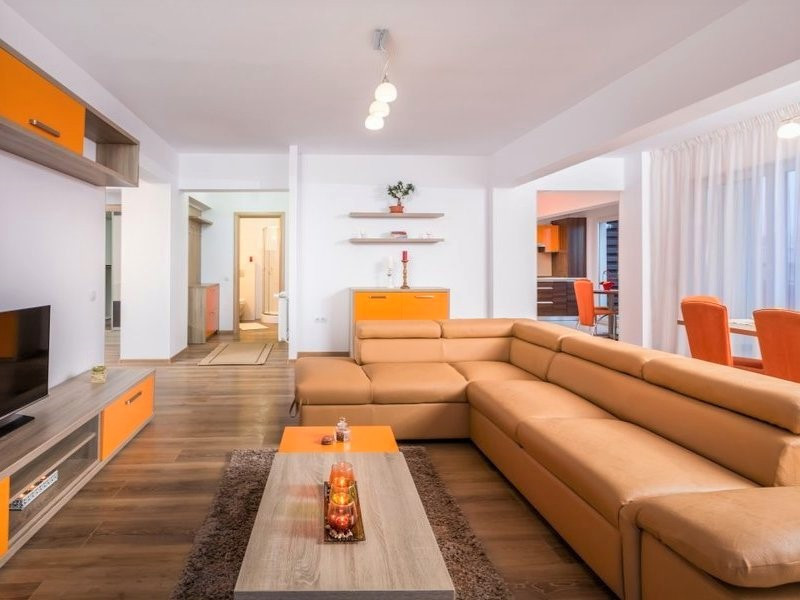 3 camere, 85 mp, Lux , Totul Nou, Parcare, Terasa zona Buna Ziua