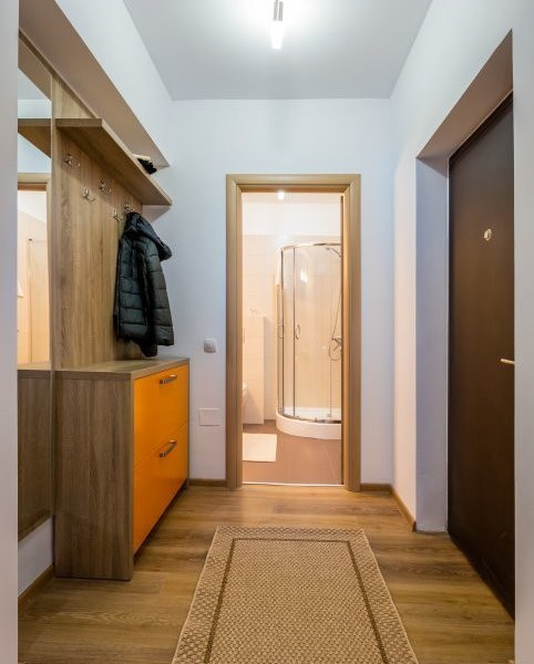 3 camere, 85 mp, Lux , Totul Nou, Parcare, Terasa zona Buna Ziua