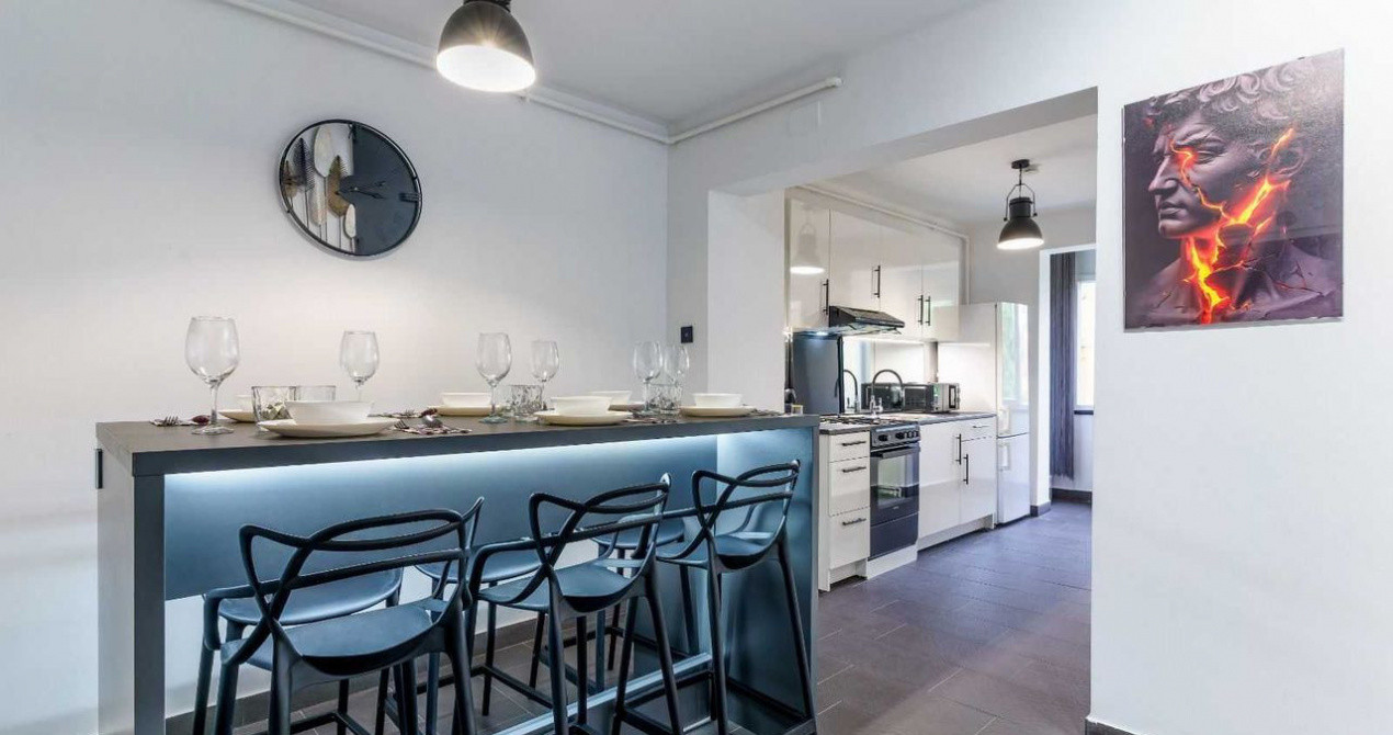 4 camere ,Lux-Totul NOu,75 mp, zona Parcul Central- Centru