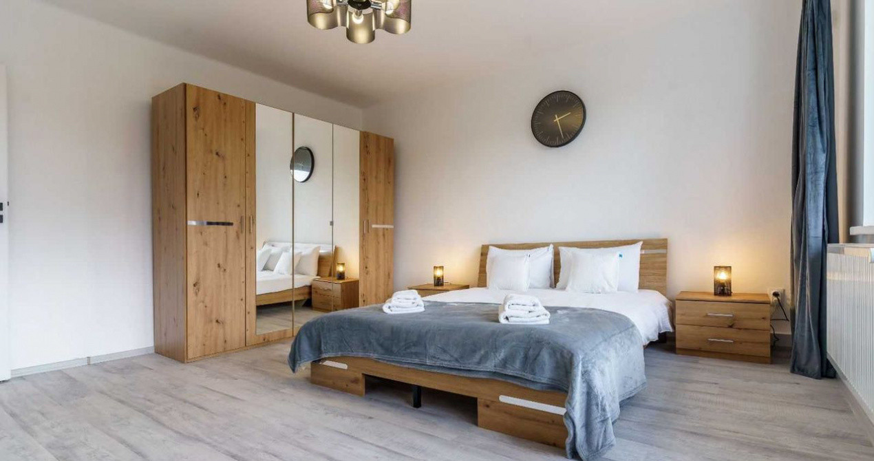 4 camere ,Lux-Totul NOu,75 mp, zona Parcul Central- Centru