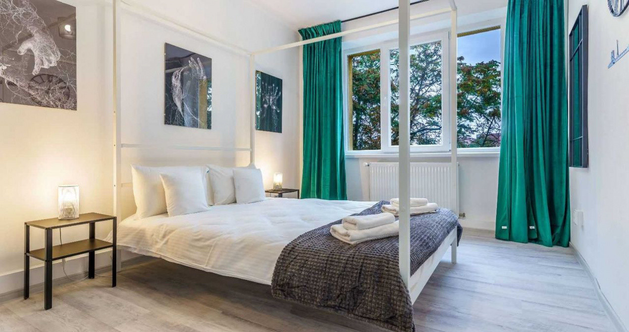 4 camere ,Lux-Totul NOu,75 mp, zona Parcul Central- Centru