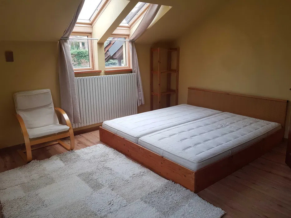 3 camere ,100 mp,Totul NOU, Curte , zona str.Ciresilor, Zorilor - UMF