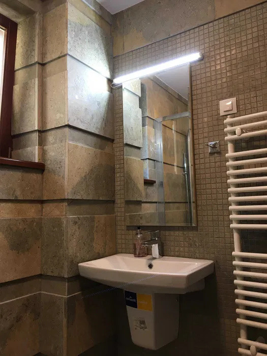 3 camere ,100 mp,Totul NOU, Curte , zona str.Ciresilor, Zorilor - UMF