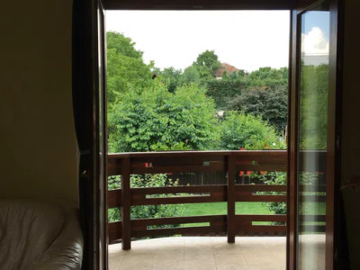 3 camere ,100 mp,Totul NOU, Curte , zona str.Ciresilor, Zorilor - UMF