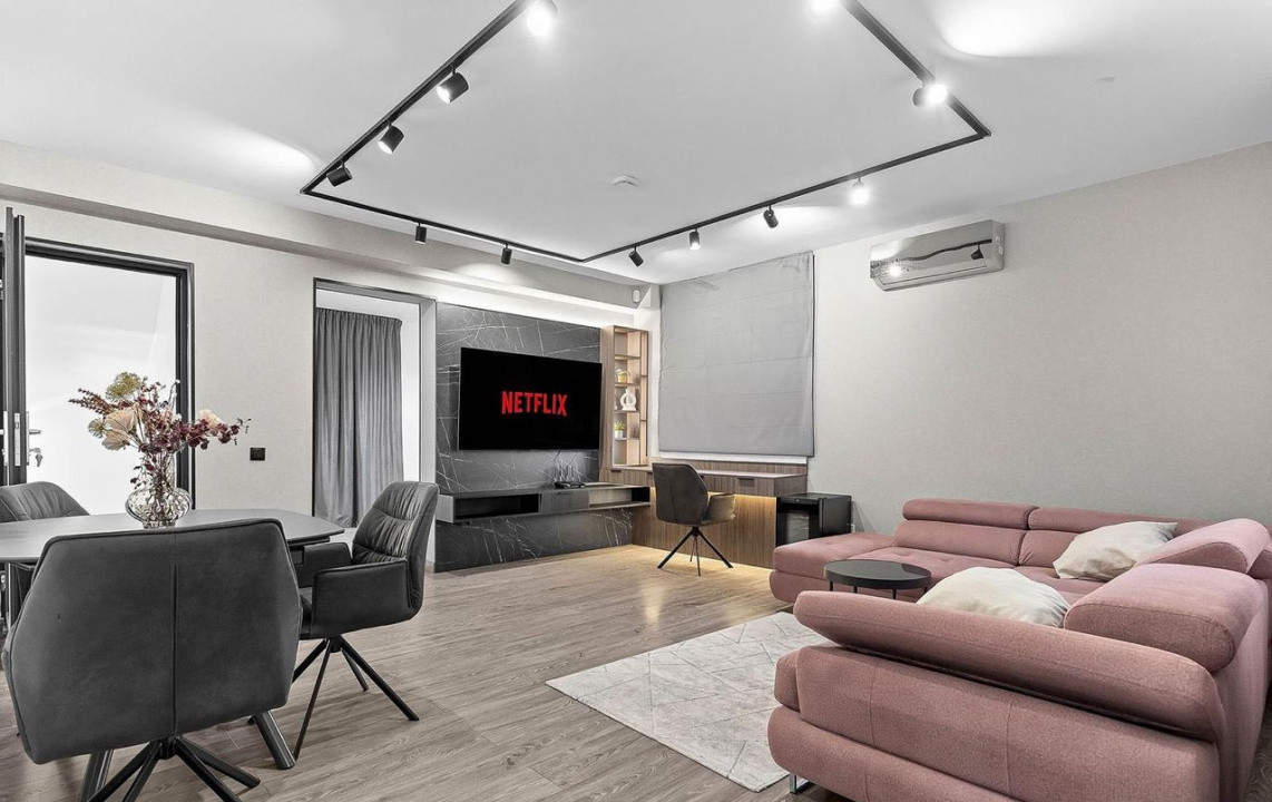 Vila cu 3 camere , 135 mp,  Lux, curte, 3 parcari , terasa , Iris 