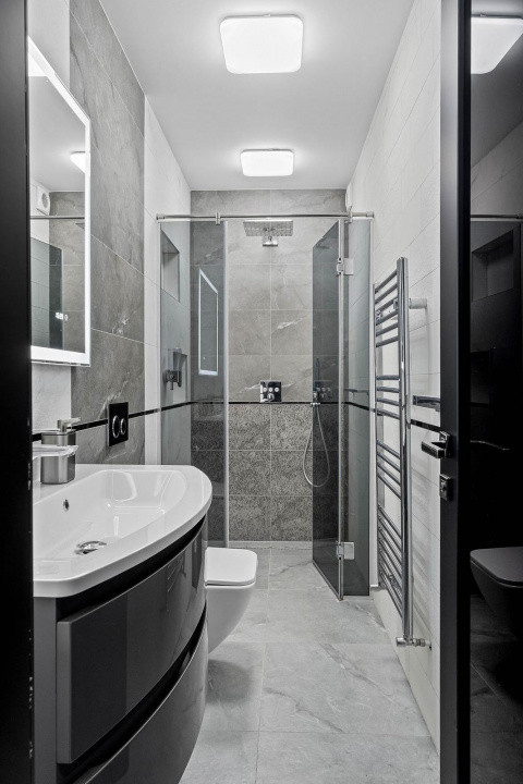 Vila cu 3 camere , 135 mp,  Lux, curte, 3 parcari , terasa , Iris 