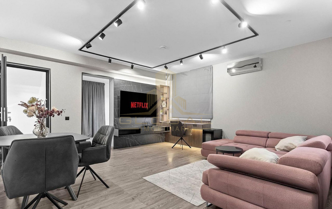 Vila cu 3 camere , 135 mp,  Lux, curte, 3 parcari , terasa , Iris 