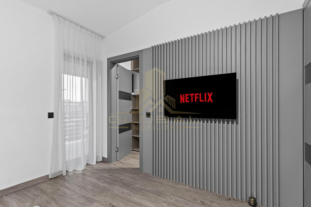 Vila cu 3 camere , 135 mp,  Lux, curte, 3 parcari , terasa , Iris 