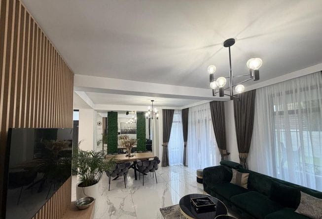 Vila cu  4 camere , 190 mp, curte, parcari , terasa , Iris Voronet