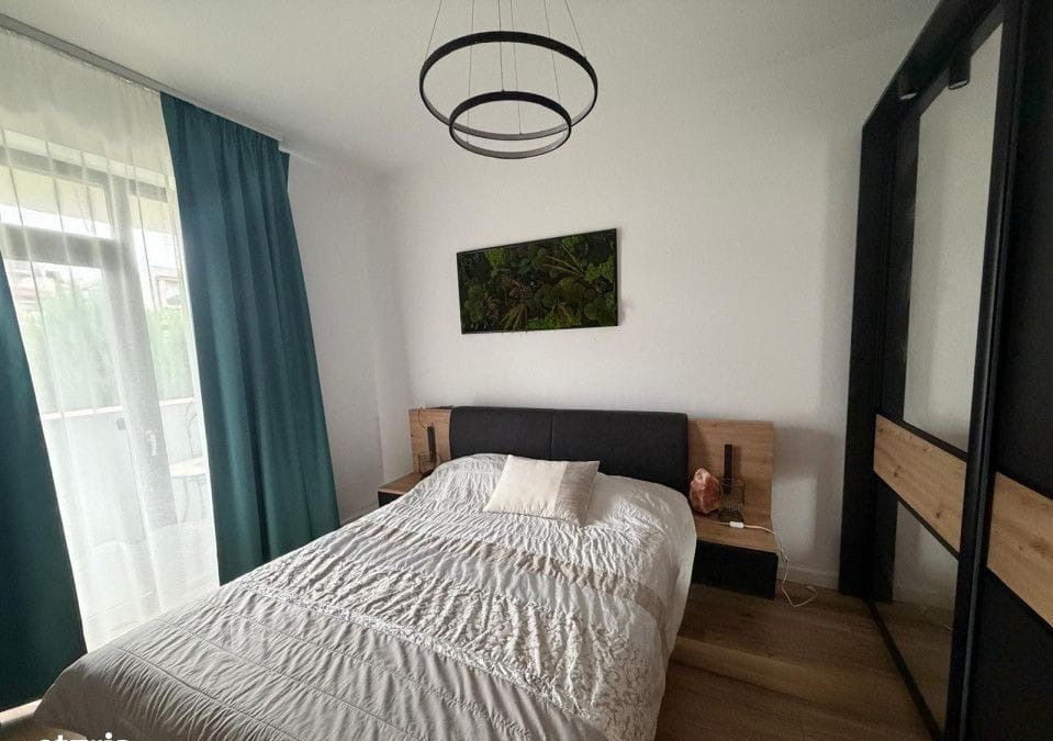 Vila cu  4 camere , 190 mp, curte, parcari , terasa , Iris Voronet