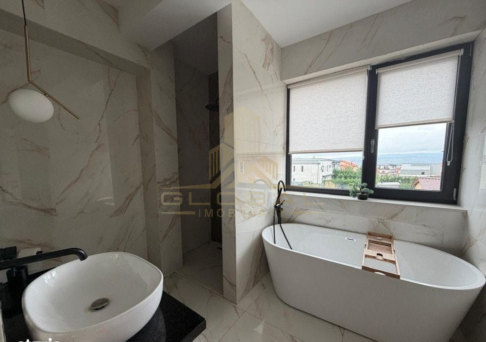 Vila cu  4 camere , 190 mp, curte, parcari , terasa , Iris Voronet