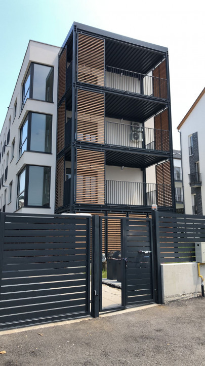 4 camere, Garaj , Terasa, Nuo, Europa / Eugen Ionesco