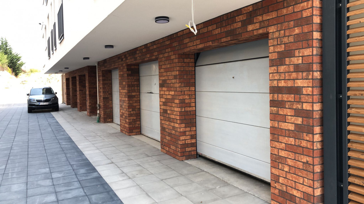 4 camere, Garaj , Terasa, Nuo, Europa / Eugen Ionesco