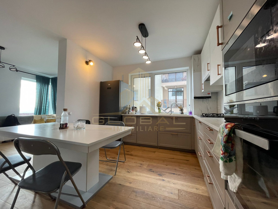 4 camere, Garaj , Terasa, Nuo, Europa / Eugen Ionesco