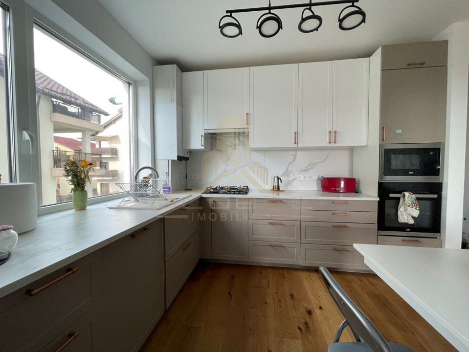 4 camere, Garaj , Terasa, Nuo, Europa / Eugen Ionesco