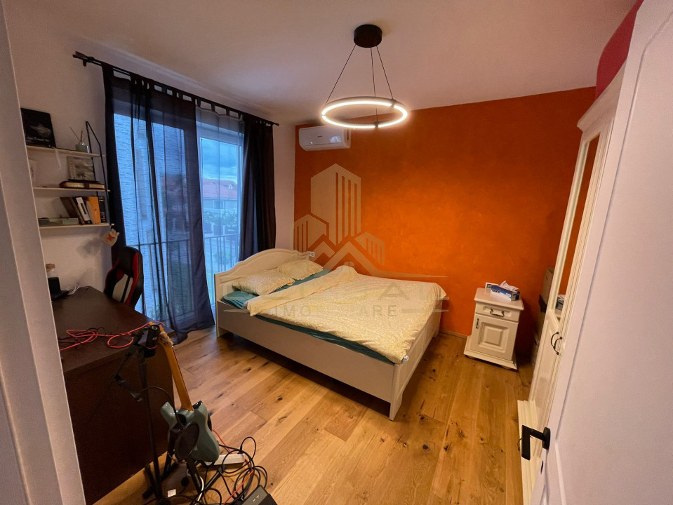 4 camere, Garaj , Terasa, Nuo, Europa / Eugen Ionesco