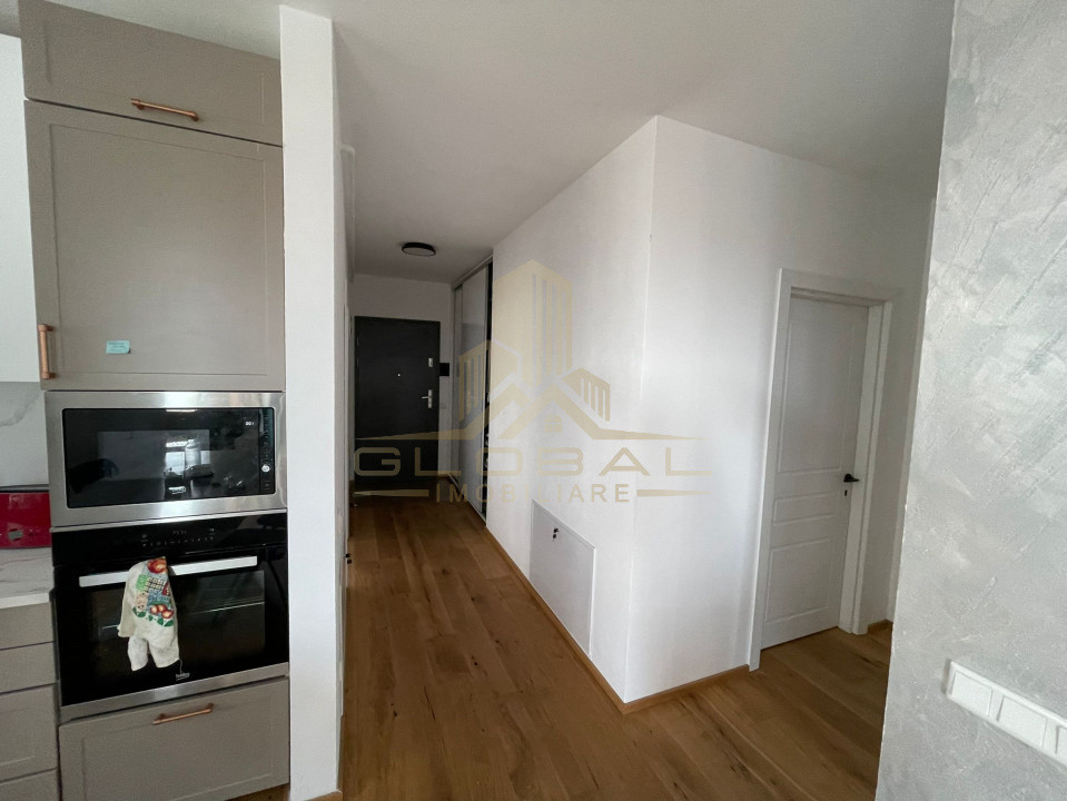 4 camere, Garaj , Terasa, Nuo, Europa / Eugen Ionesco