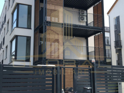 4 camere, Garaj , Terasa, Nuo, Europa / Eugen Ionesco