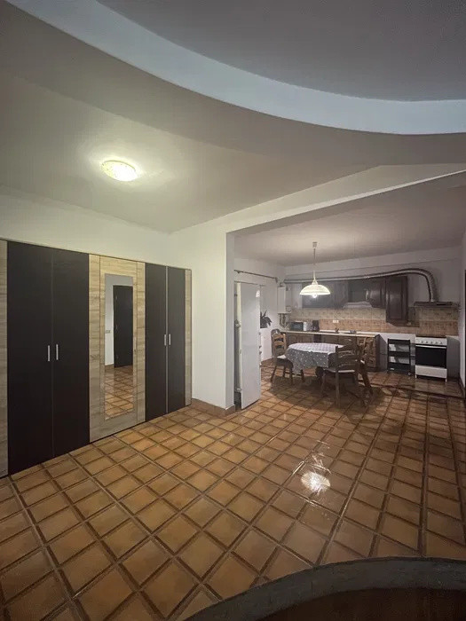 4 camere In Vila, 113 mp,  terasa, zona str.TRAIAN VUIA, Someseni