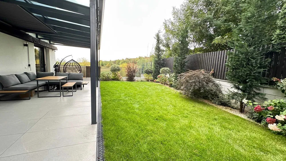 3 camere LUX, TOTUL NOU 75 mp, gradina, parcare, Buna-Ziua