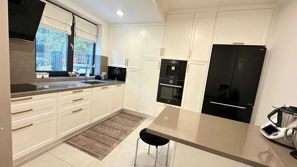 3 camere LUX, TOTUL NOU 75 mp, gradina, parcare, Buna-Ziua