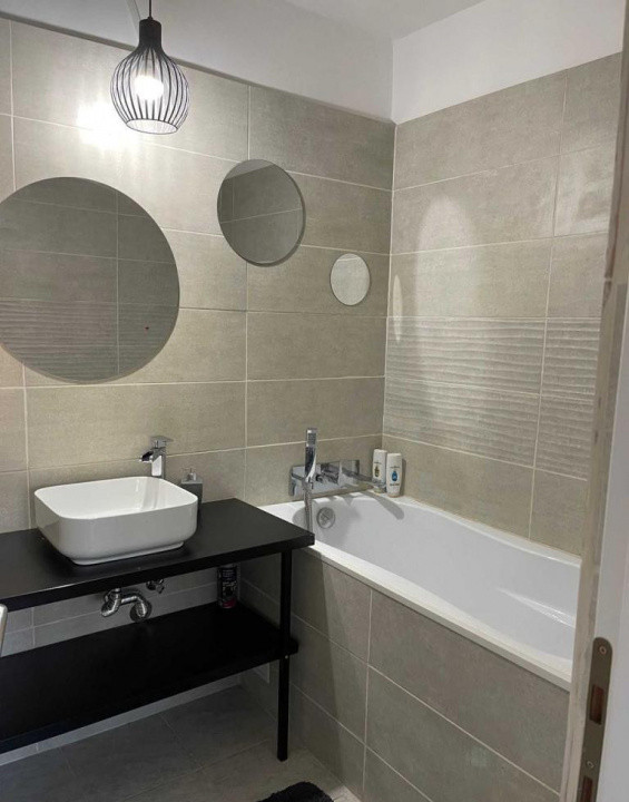 3 camere ,65 mp, NOU. A.C, balcon, zona str.Dambovitei, Marasti