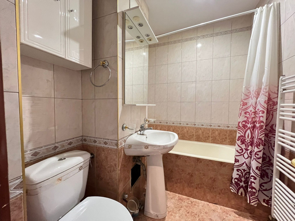 4 camere , 115 mp, 3 balcoane, terasa, str.Dorobantilor , Marasti