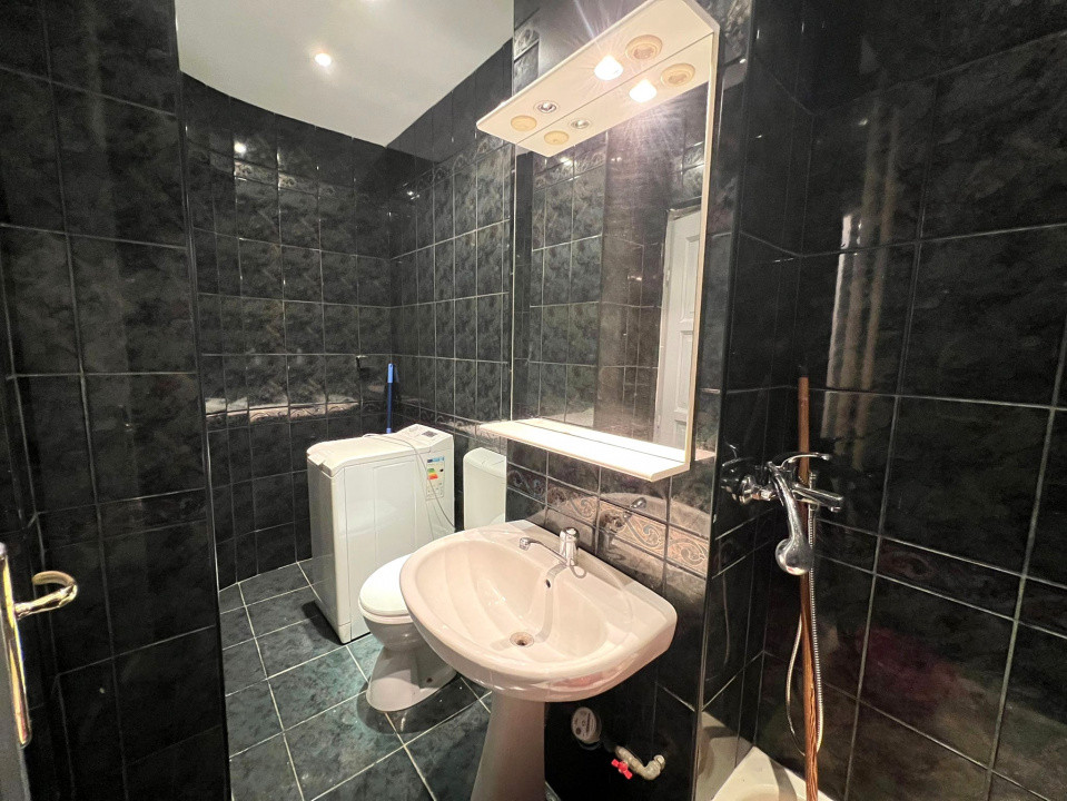 4 camere , 115 mp, 3 balcoane, terasa, str.Dorobantilor , Marasti