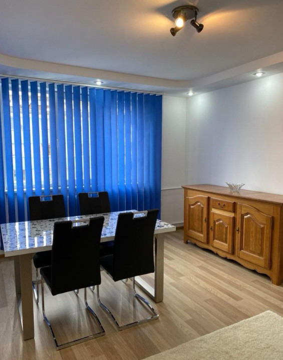 2 camere ,decomandat, 55 mp , P-ta Mihai Viteazu , Centru