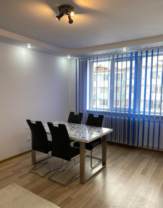 2 camere ,decomandat, 55 mp , P-ta Mihai Viteazu , Centru